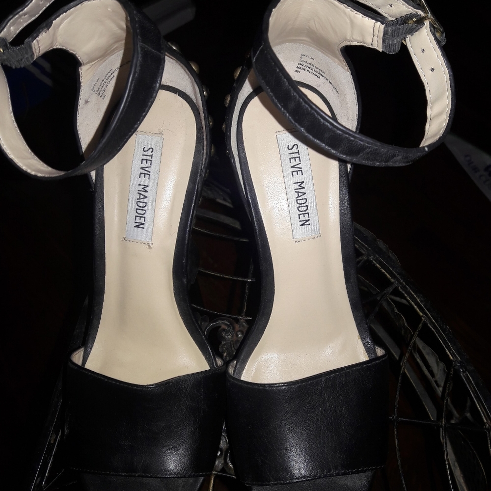 Women's shoes